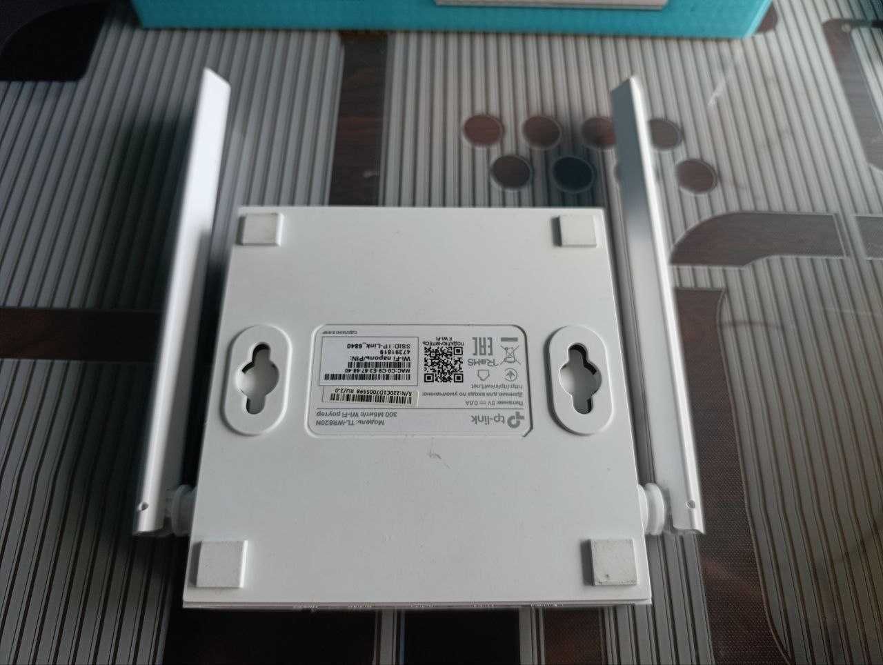 Маршрутизатор (Роутер)  ( TP-LINK TL-WR820N WiFi4 / N300 / 100 Мбіт/с