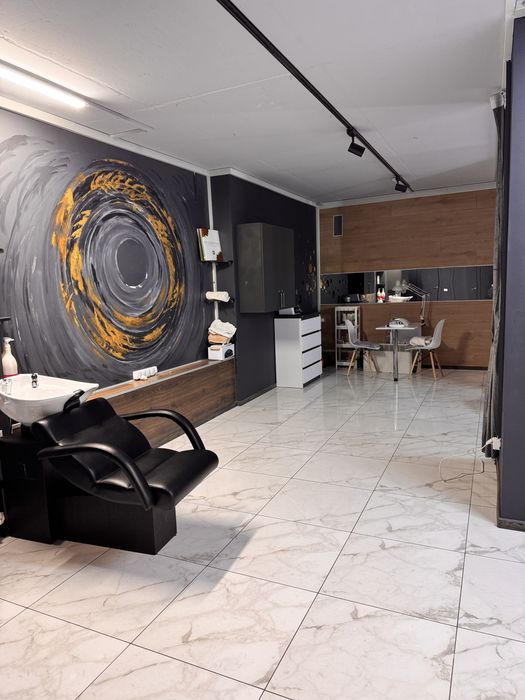 Салон краси пропонує в оренду робочі місця,бьюті майстрам