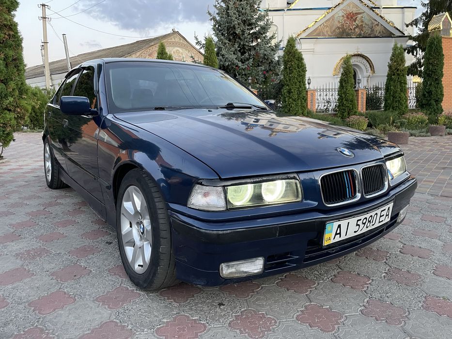 Продам BMW 320 2.0 бензин