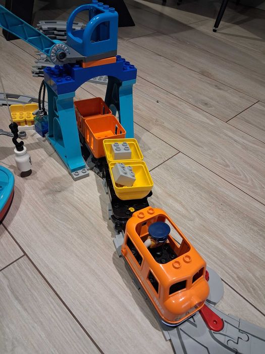 LEGO DUPLO 10875 Pociąg towarowy z dźwiękiem