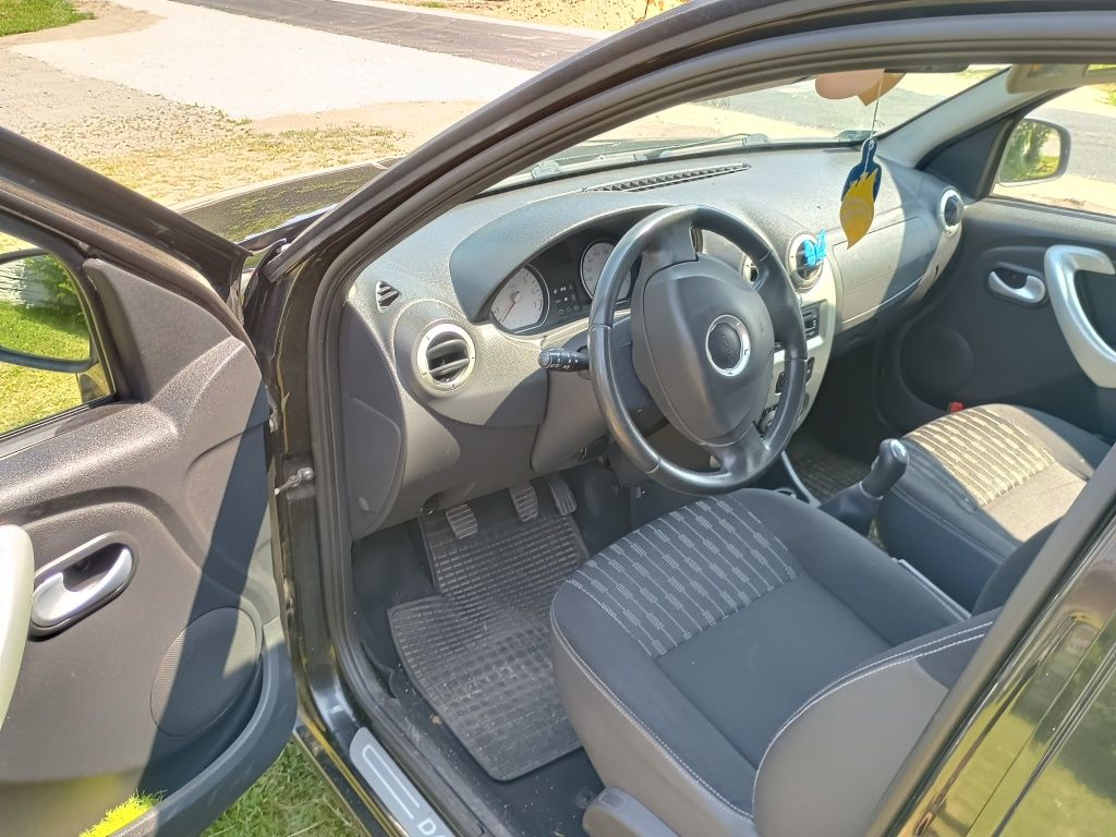 Dacia Sandero 1.4 benzyna+gaz klima, hak