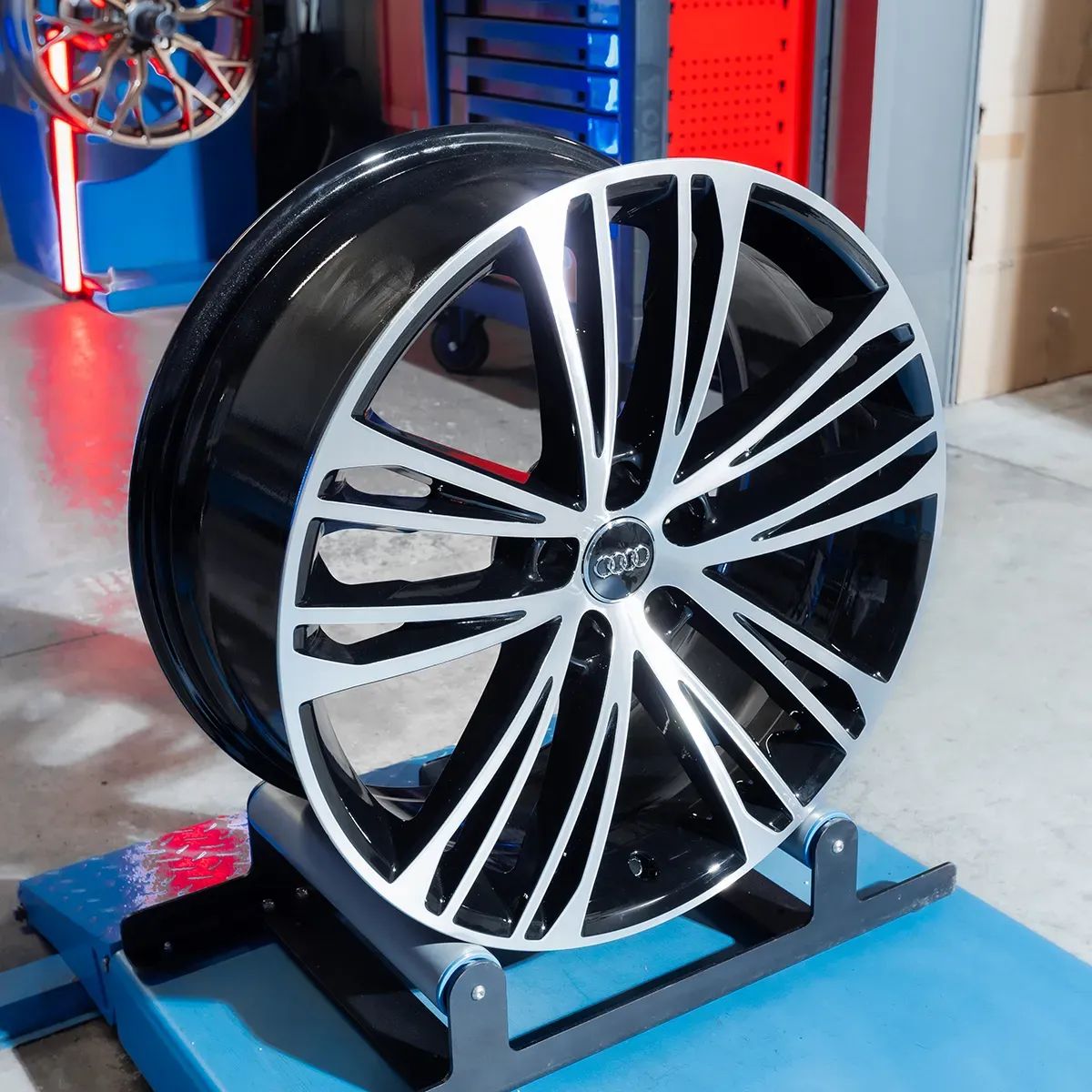 FABRYCZNIE NOWE Oryginalne Felgi Audi 20 A4 A5 A6 A7 A8 Q3 Q5 Q7