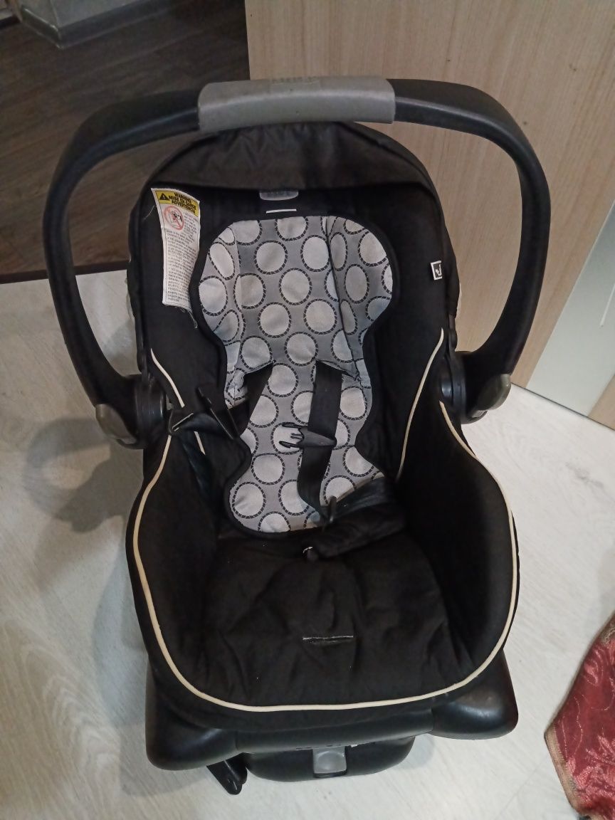 Автокрісло автолюлька britax b-safe з базою 0 група