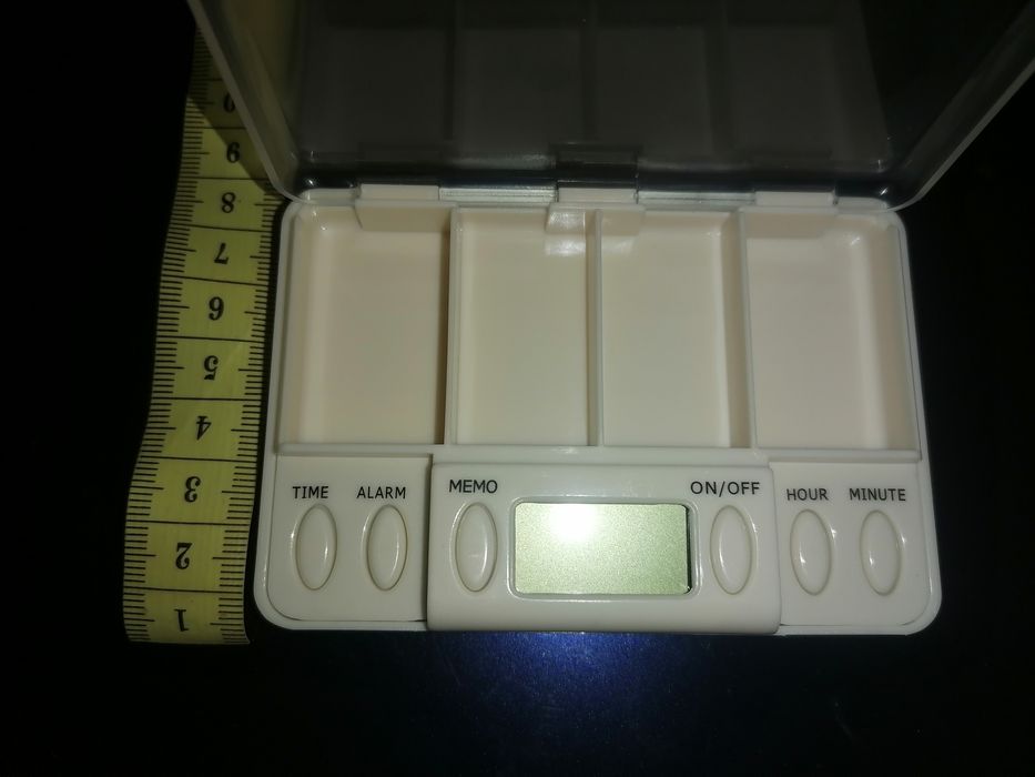 Таблетница с таймером и будильником