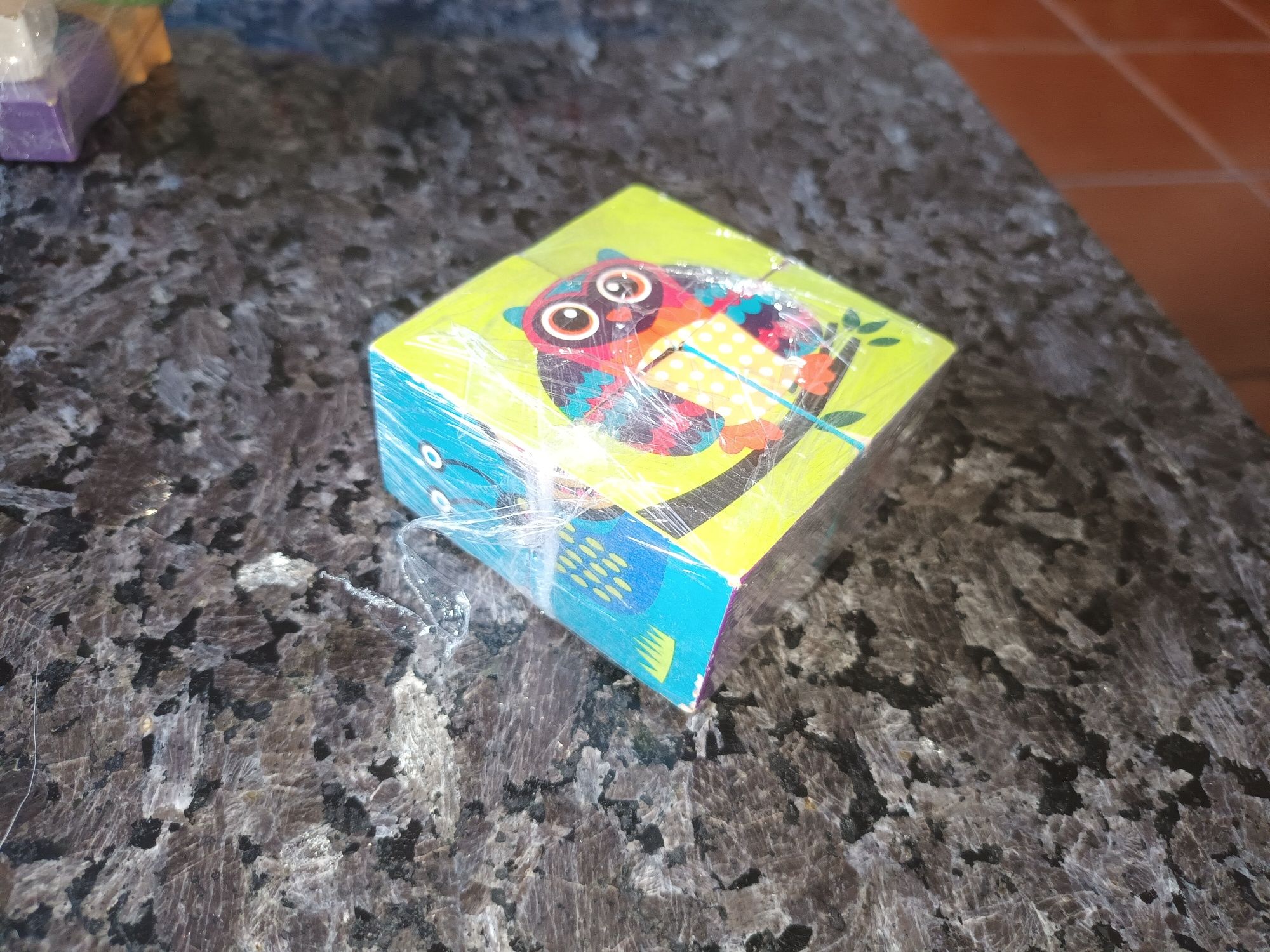 Relógio de brincar + puzzle + camiões em madeira