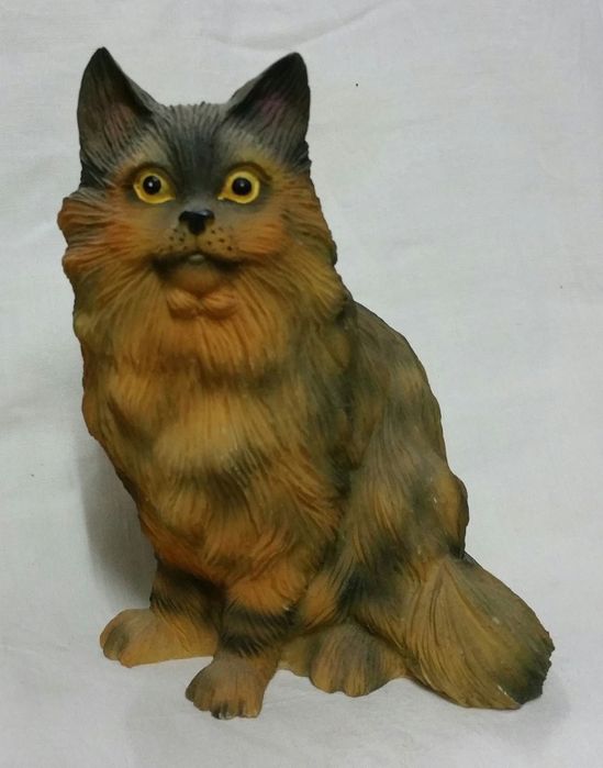 Estatuetas de animais em resina pintada