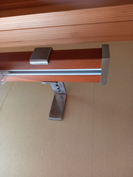 Карнизы  160 Цвет вишня