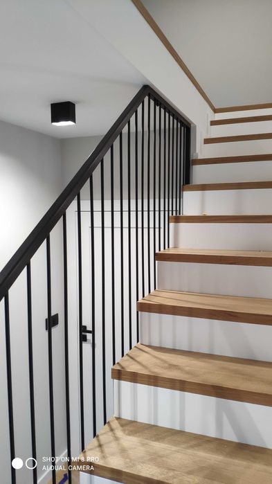 schody na konstrukcji , metalowe ,dywanowe , ażurowe  loft  wewnętrzne