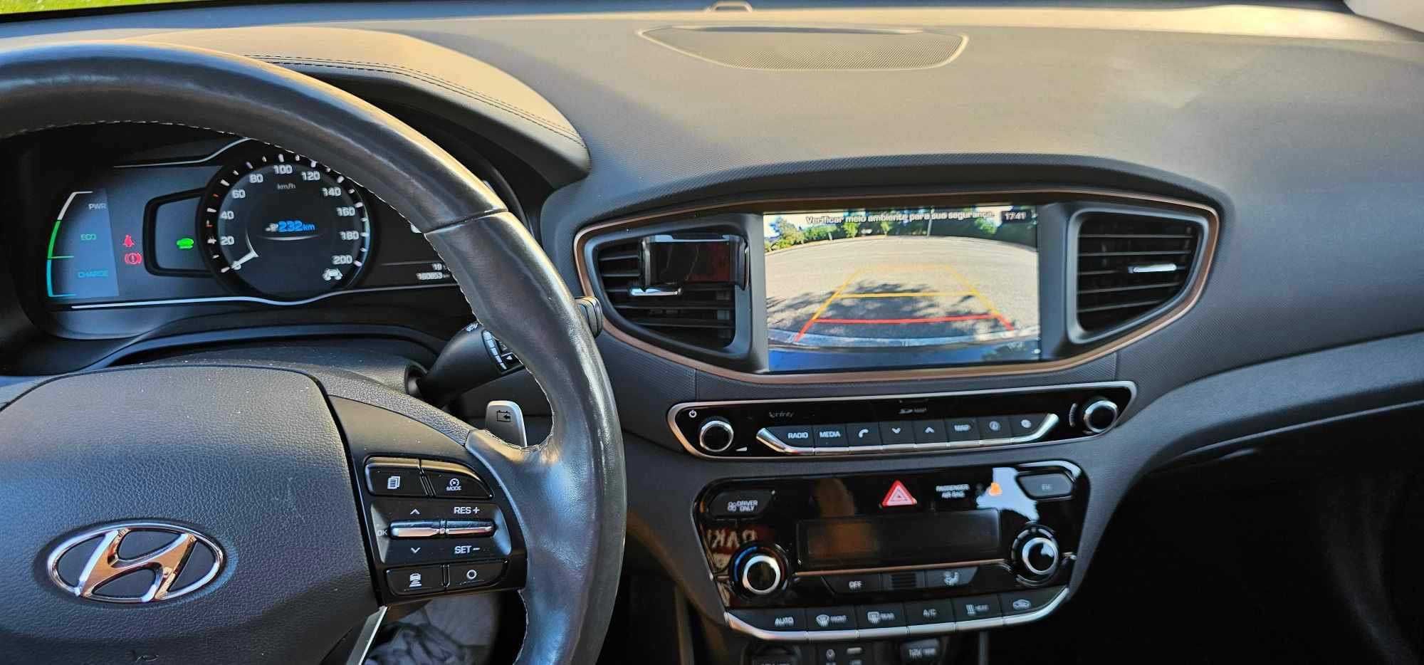 Hyundai IONIQ 28kW Premium