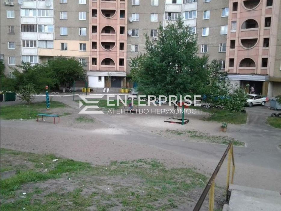 Продаж 2-к квартири з ремонтом та меблями  вул. Бальзака Троєщина