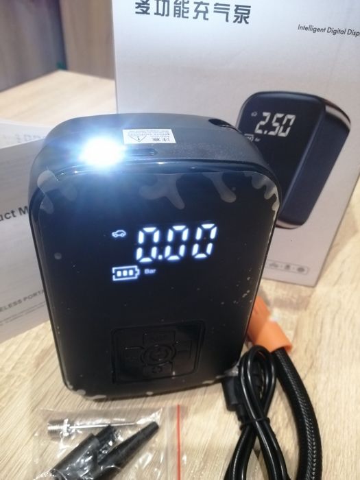 Насос, автокомпрессор аккумуляторный, портативный.