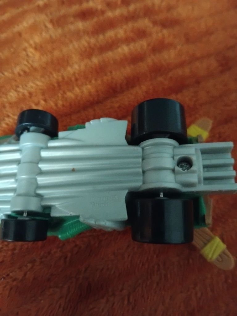 Sprzedam mały samochodzik marki HASBRO