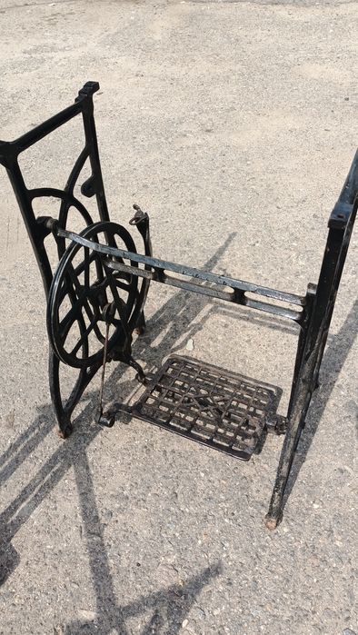 Станина швейной машины.