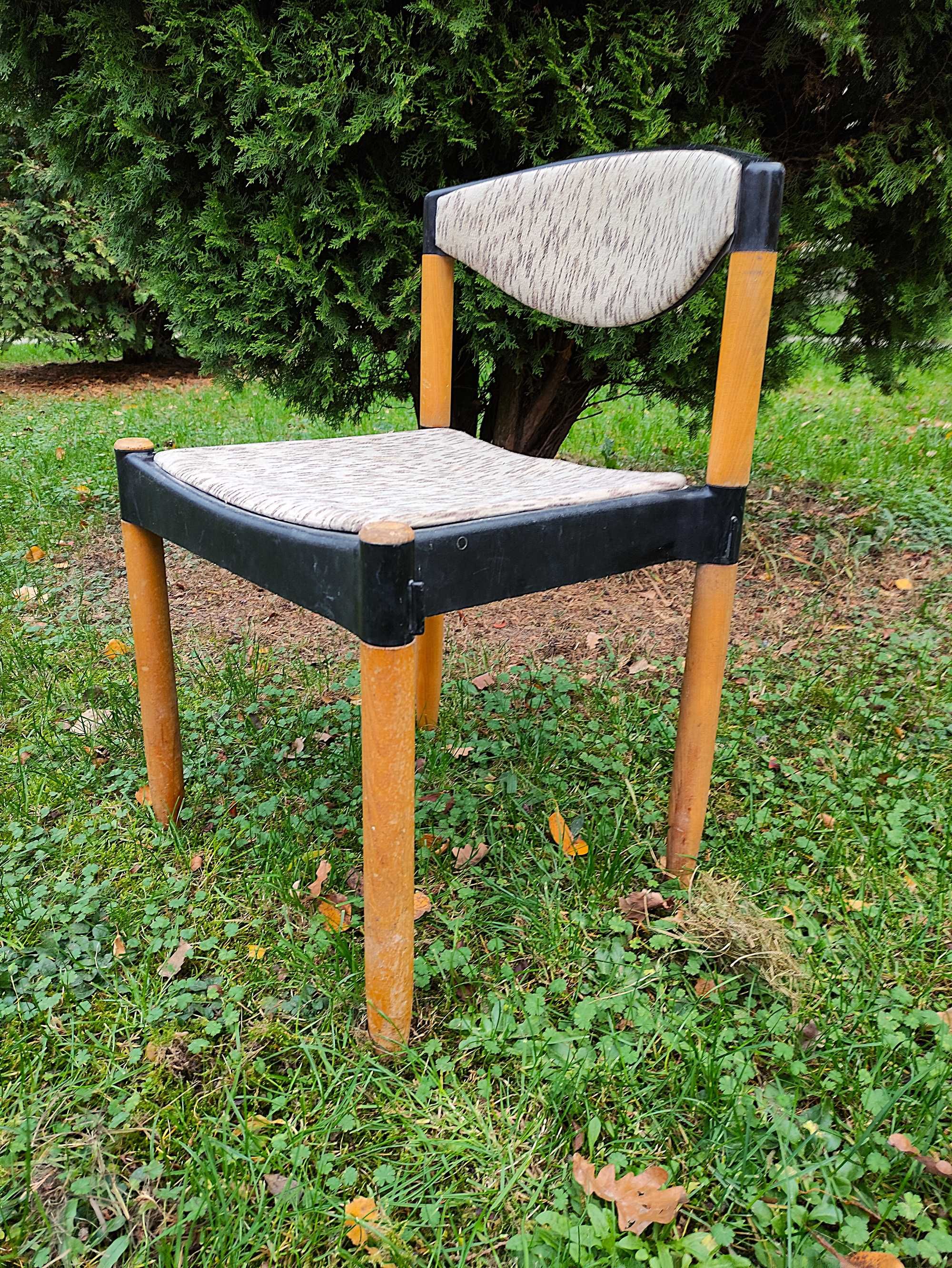 Kreslo drewniane tapicerowane j.Casala Strax