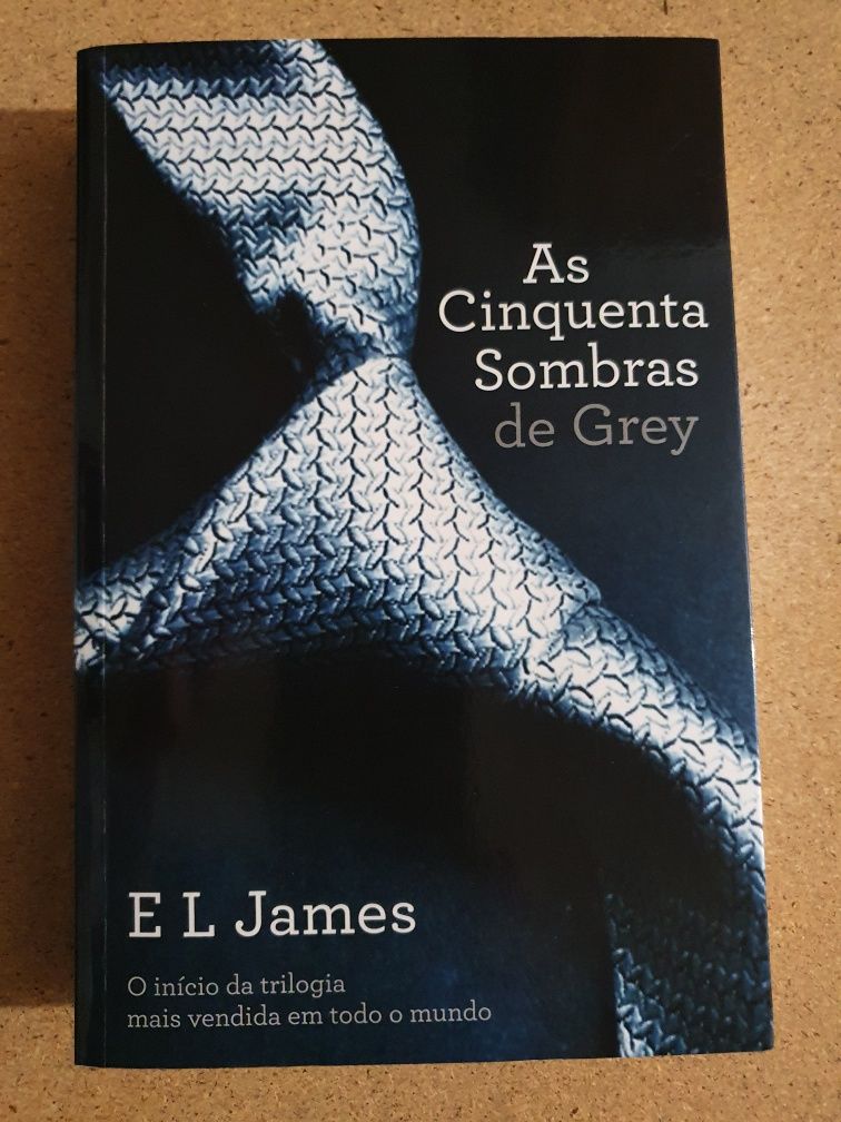 Livro "As Cinquenta Sombras de Grey"