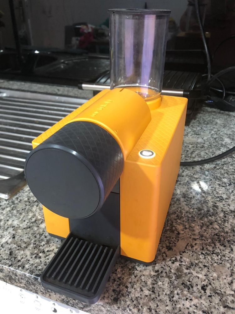 Máquina de café Delta Q