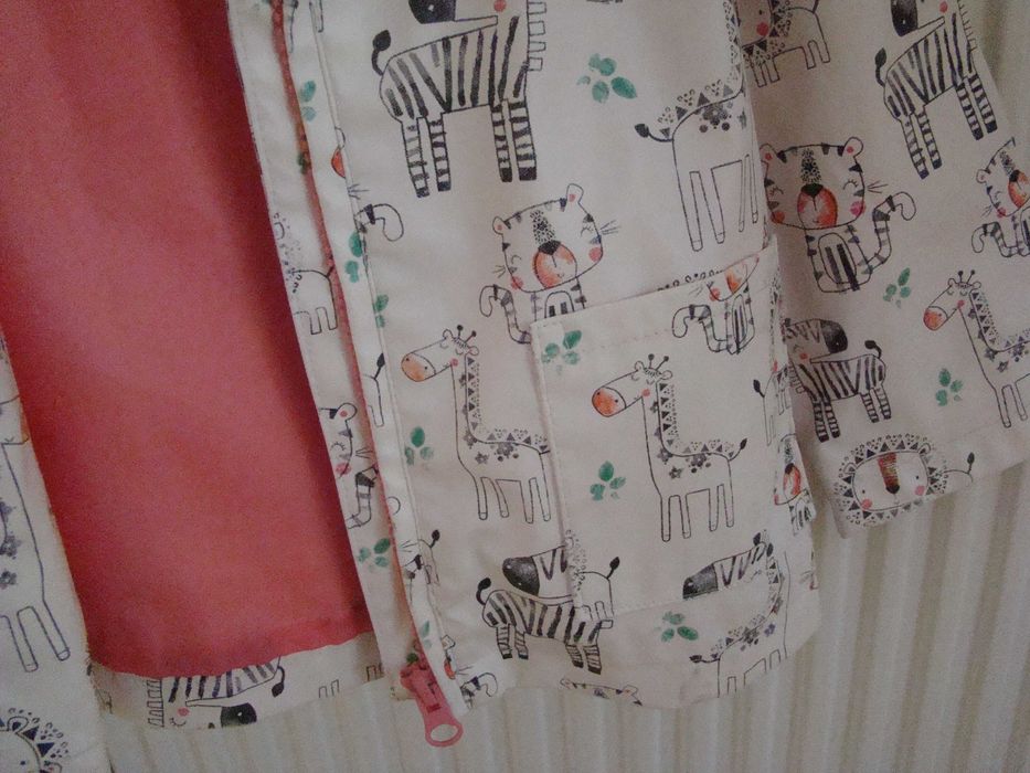 TU kurtka deszczówka zwierzęta zoo r. 92-98 cm 2-3 lata
