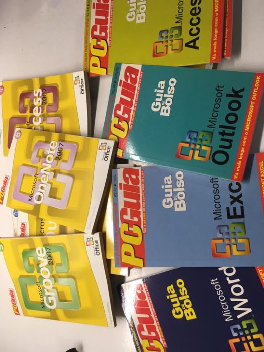 Colectânea da PC Guia (22 CDs + 5 Revistas + 14 Guias de Bolso)