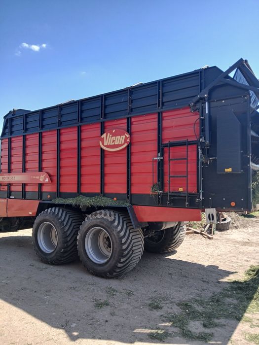 Przyczepa samozbierająca Vicon Rotex 552