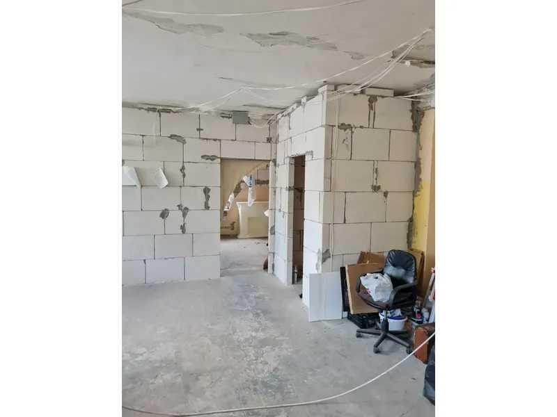 Нежитлові приміщення у торговому центрі, 198,5 кв. м, просп. Миру, 19Р