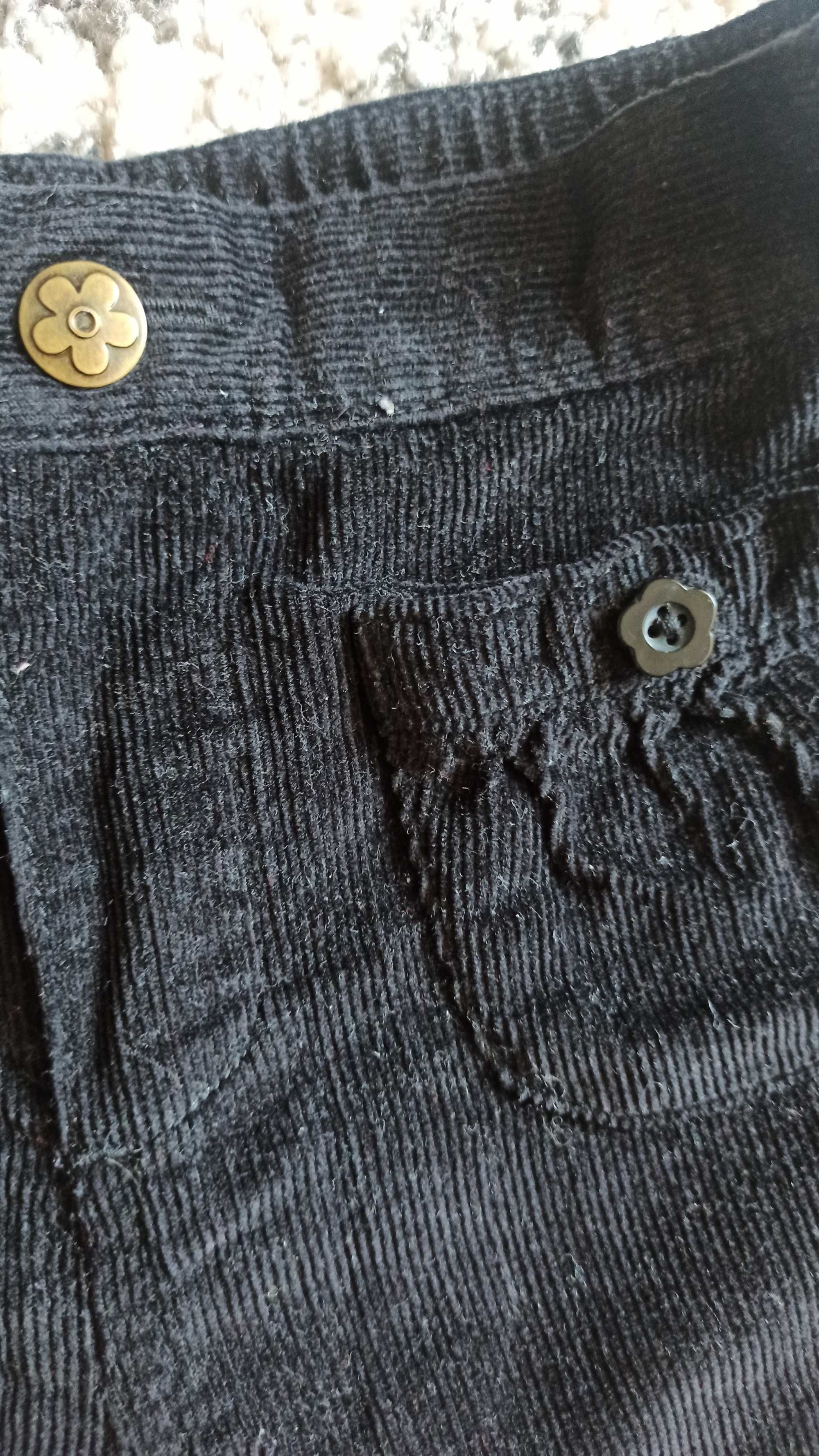 czarne sztruksy spodnie dziewczęce 92-98
