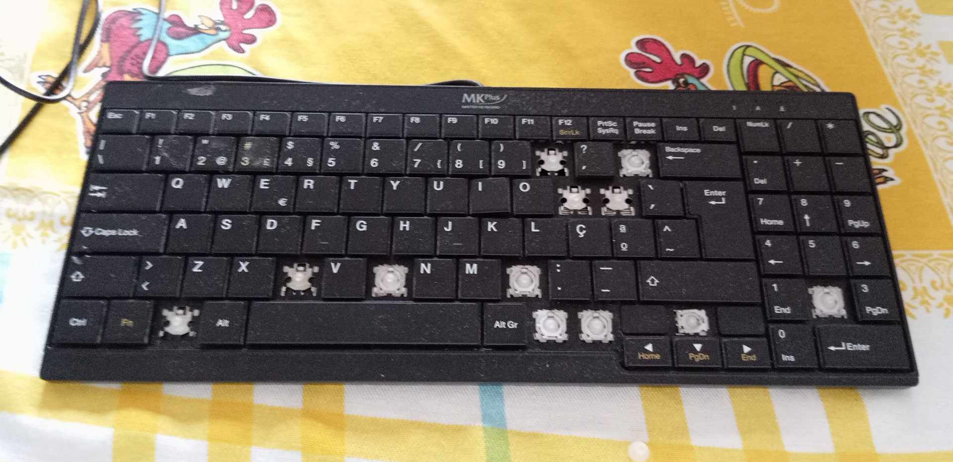Vendo teclado MK Plus pequeno