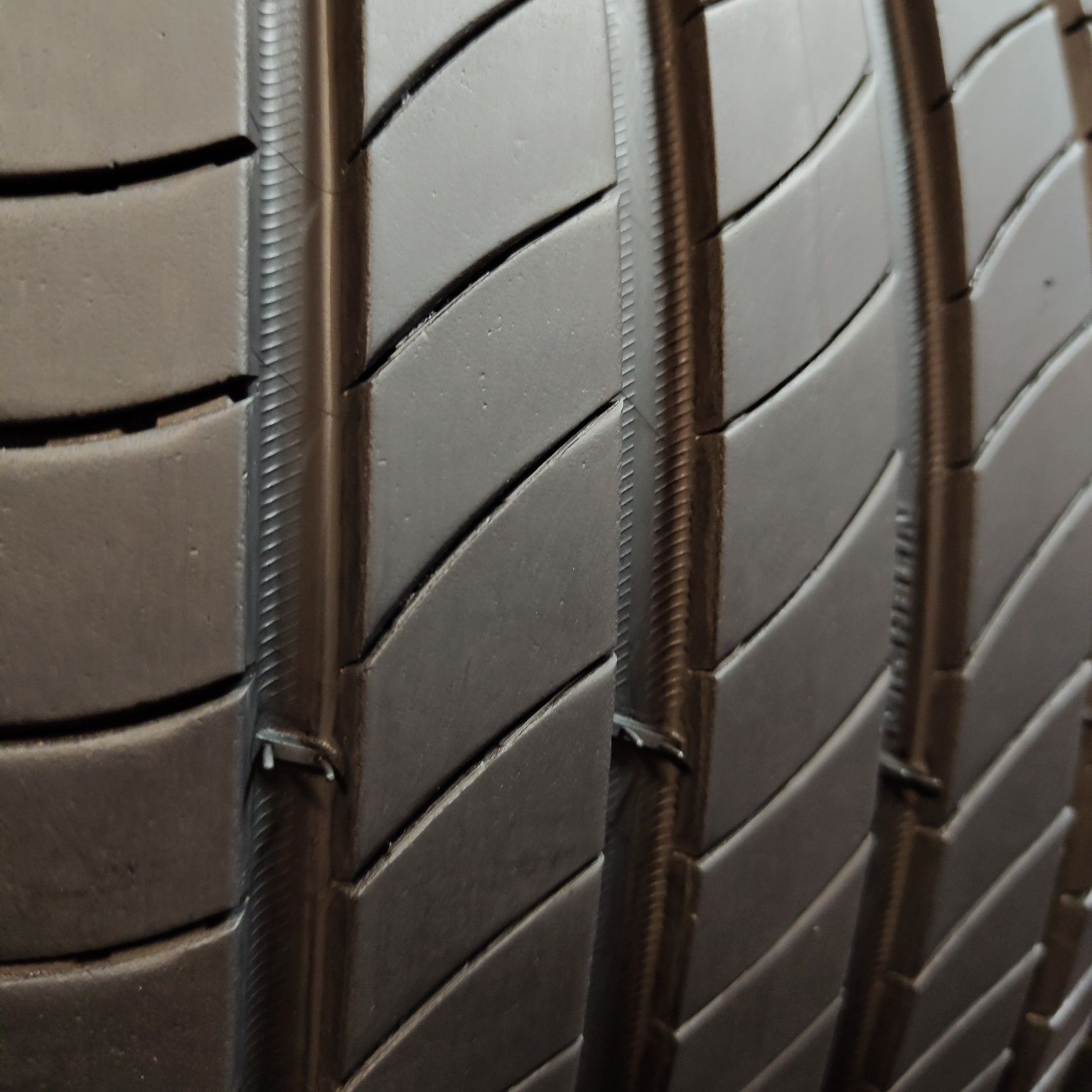 225/40/18 XL Sprzedam parę opon letnich Michelin