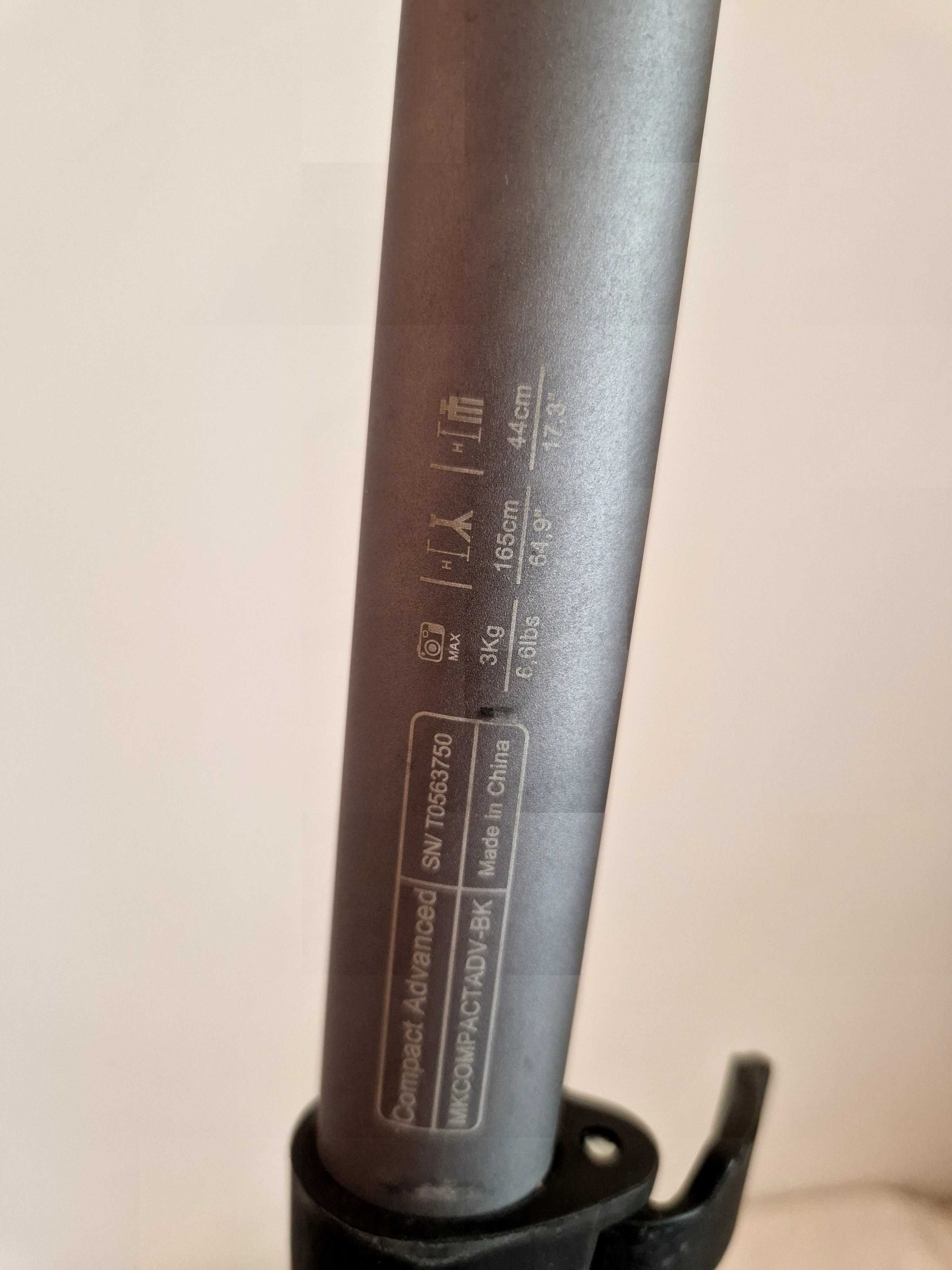 Manfrotto Tripod MKCOMPACTADV-BK