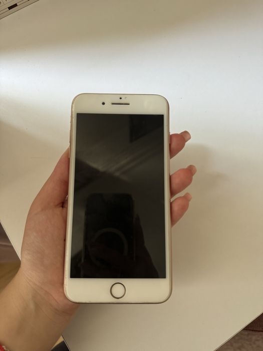 Iphone 8 Plus (Gold)