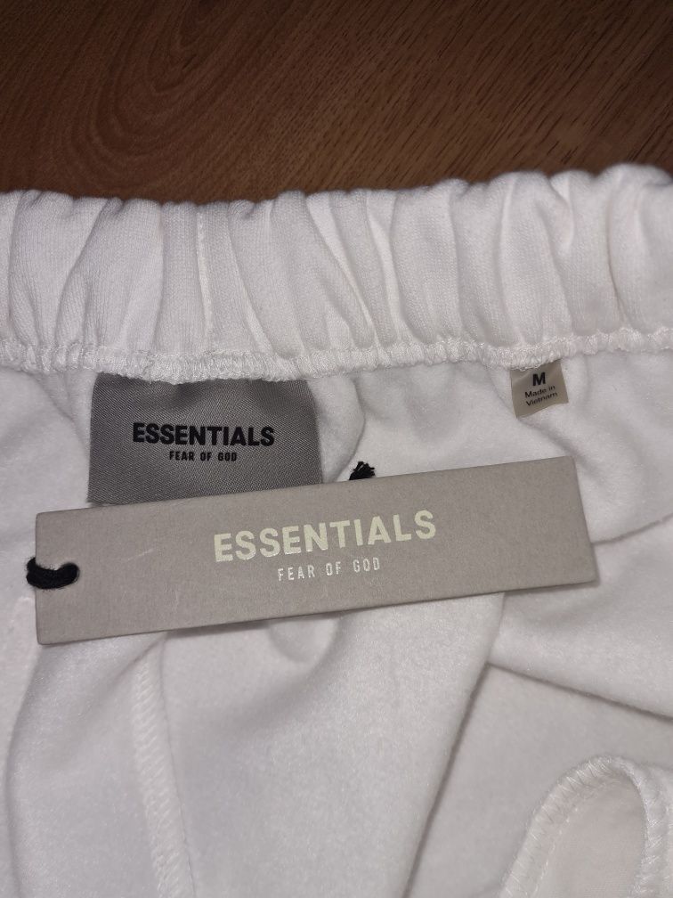 Spodenki Fear of God Essentials Sweatshort Light Oatmeal