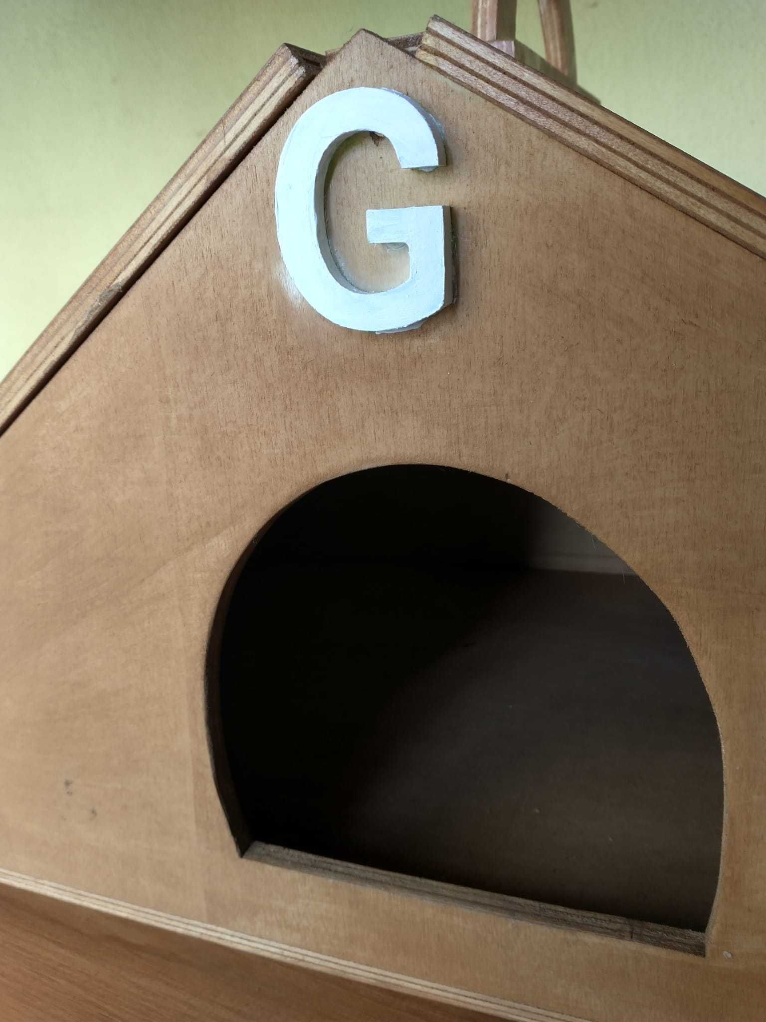 Casa para gato em madeira