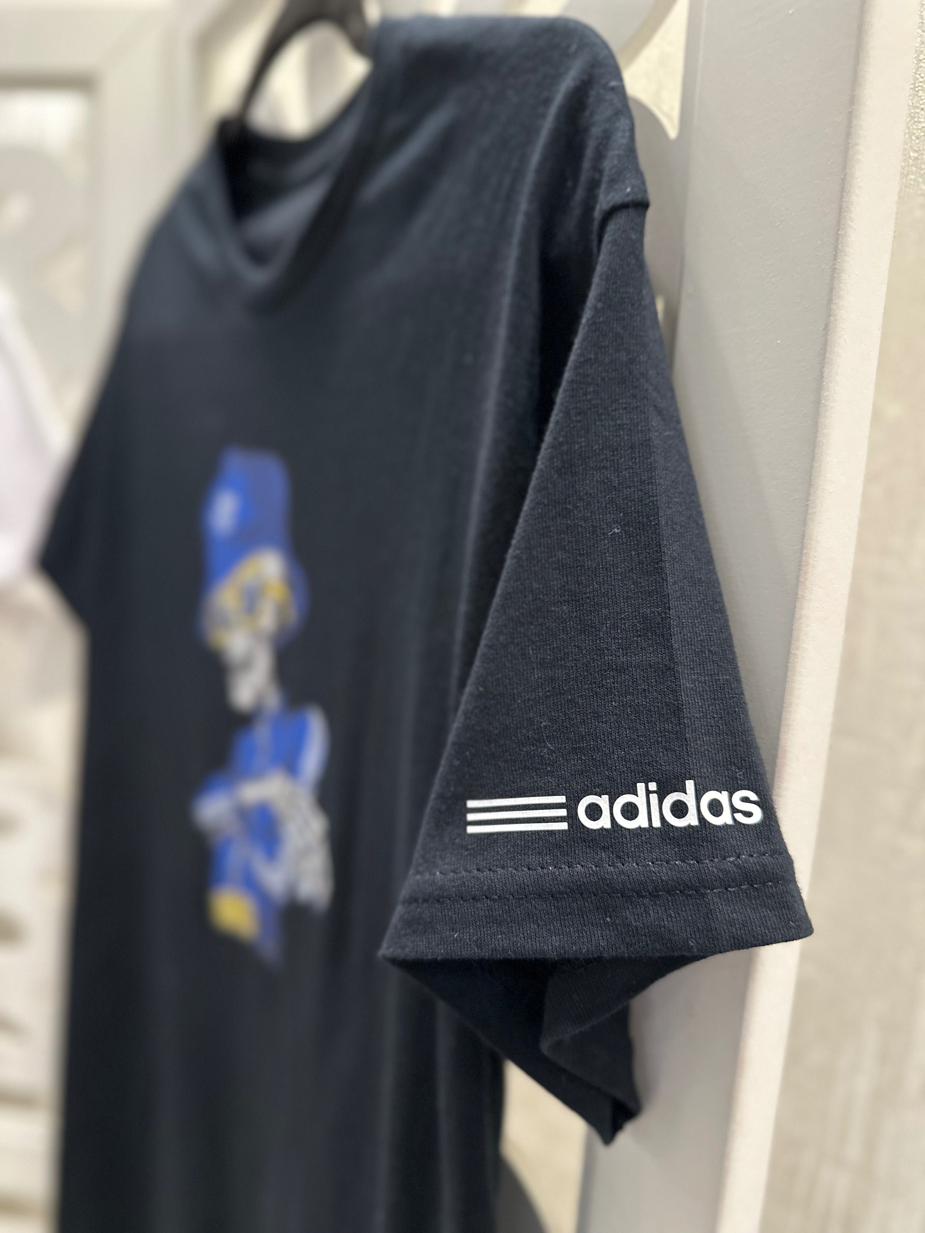 Футболка adidas. Спортивні футболки