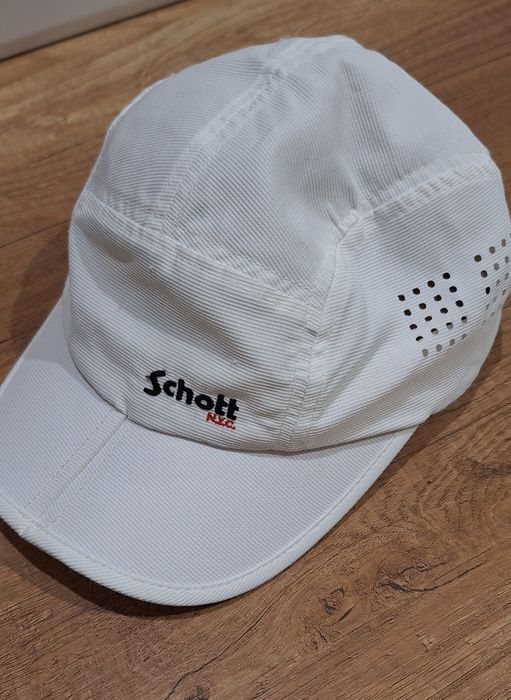 Czapka Schott biała