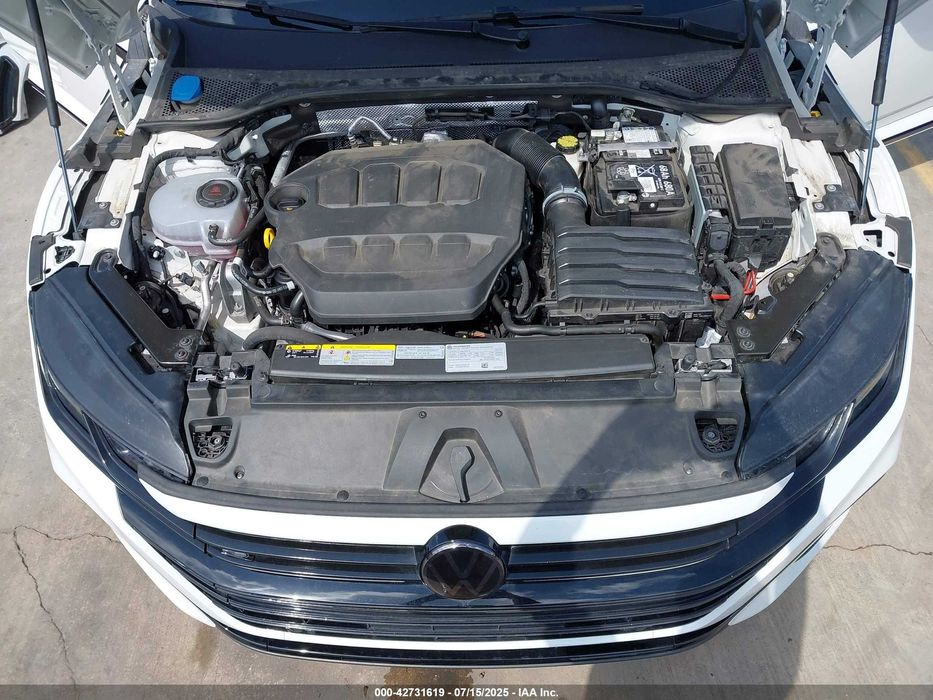 2023 Volkswagen Arteon в дорозі