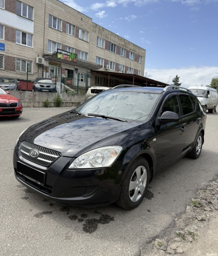 Кіа сееd 2008 року