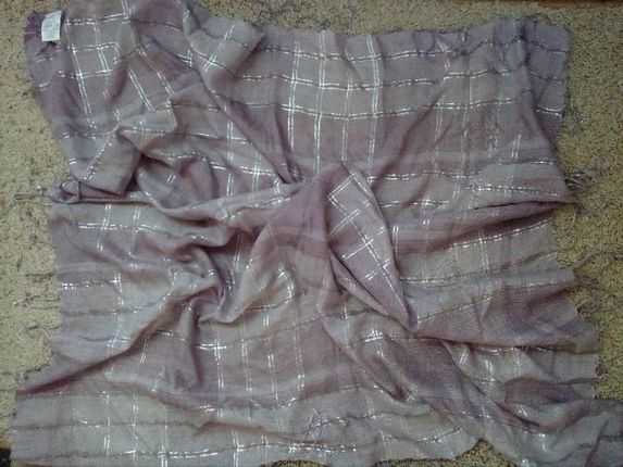 Lindex швеция стильний шарф-платок с бахромой и металлической нитью