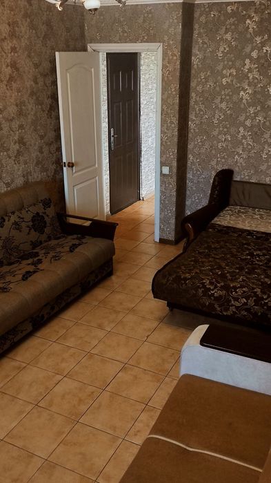 Сдам посут 1к кв . Закрытый двор.Есть зона барбекю. Свободна