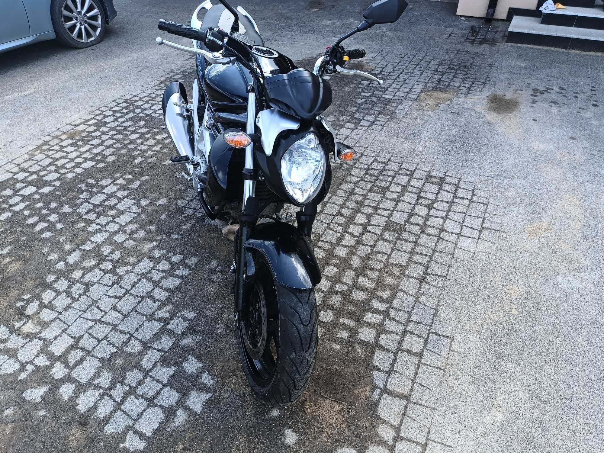 Suzuki SFV650 Gladius