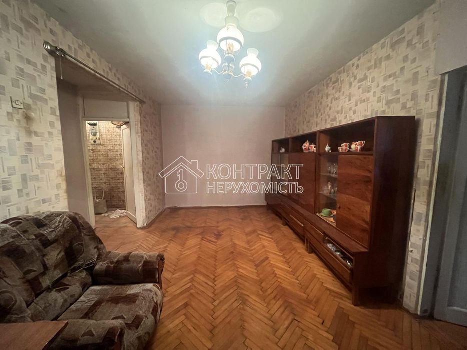 Продам 2-кім кв на ХТЗ Індустріальний район біля ринку ХТЗ