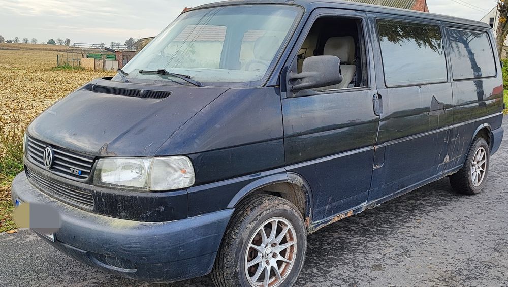 VW T4 2.5tdi 88km uszkodzony