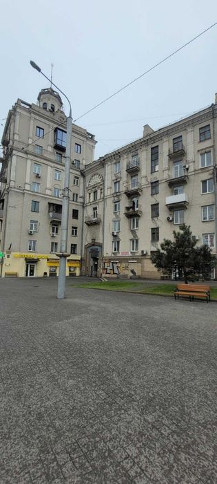 4х квартира 78 кв.м., площа Поляка.