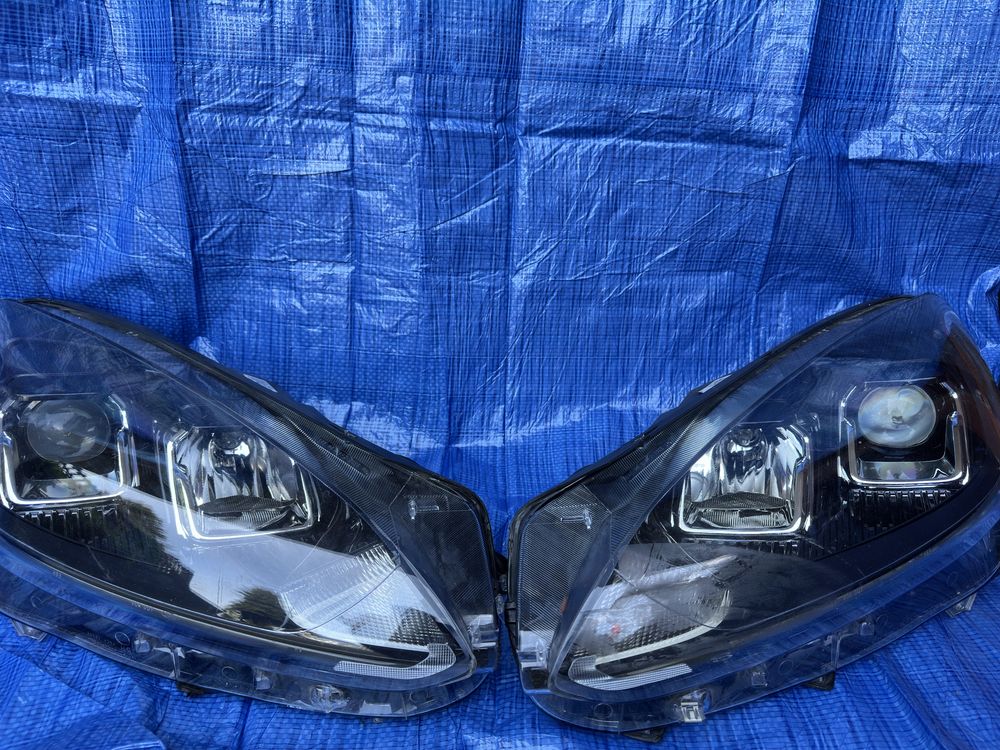 Zestaw lamp  Ford escape LJ6B - 13W030 / 13W029