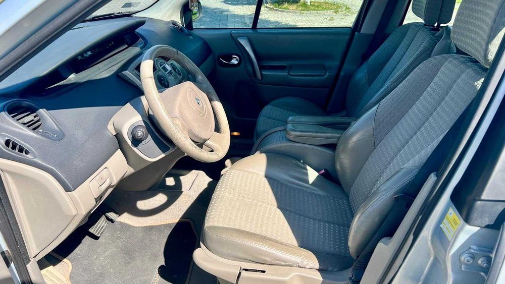 Renault Megane Automat 2.0 benz. Ładny Stan