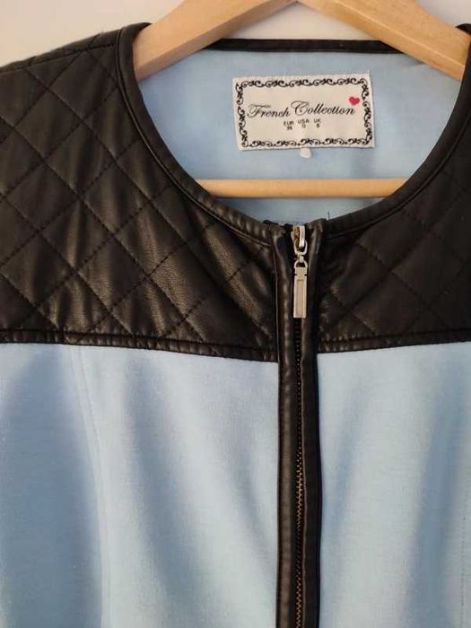 Niebieska marynarka z elementami z imitacji skóry