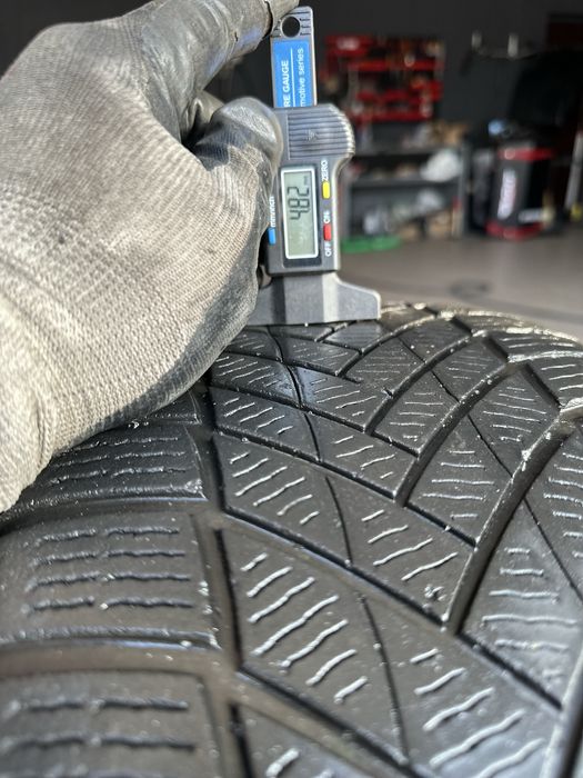 Продам комплект зимних шин Matador Nordicca 235/45 R18