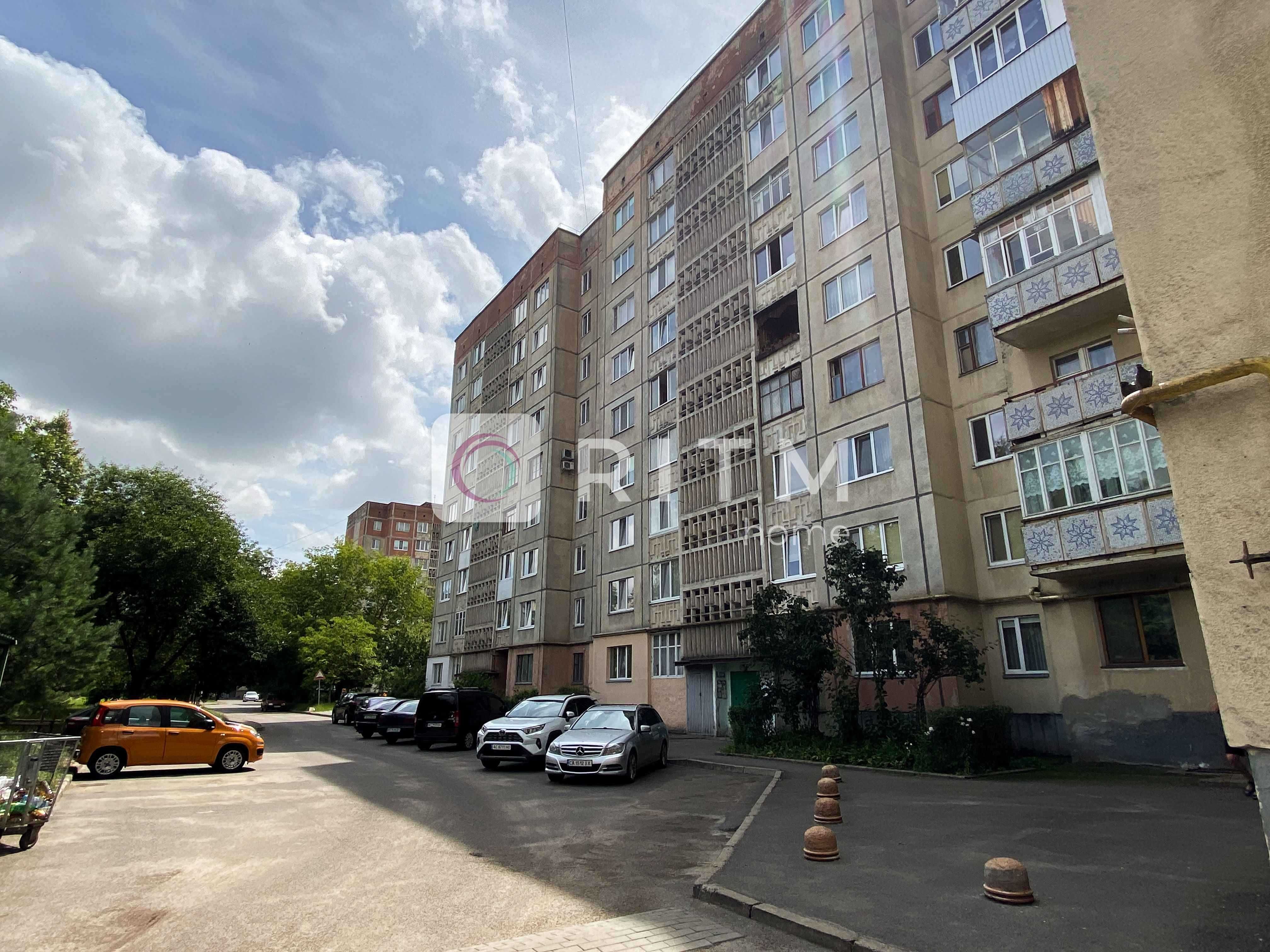 Продаж 4 кім. квартири по вул. Воїнів Афганців.