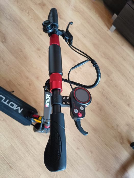 Hulajnoga Elektryczna Motus 8.5 lite pro