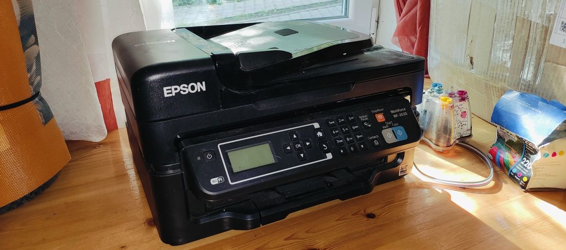 Принтер Epson wf 2630 wifi і автоподатчик + СМПЧ.
 
Довго стояв в коро