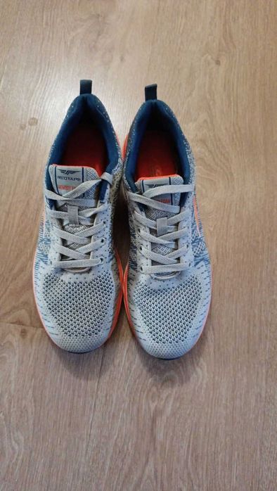 кроссовки размер 41,5