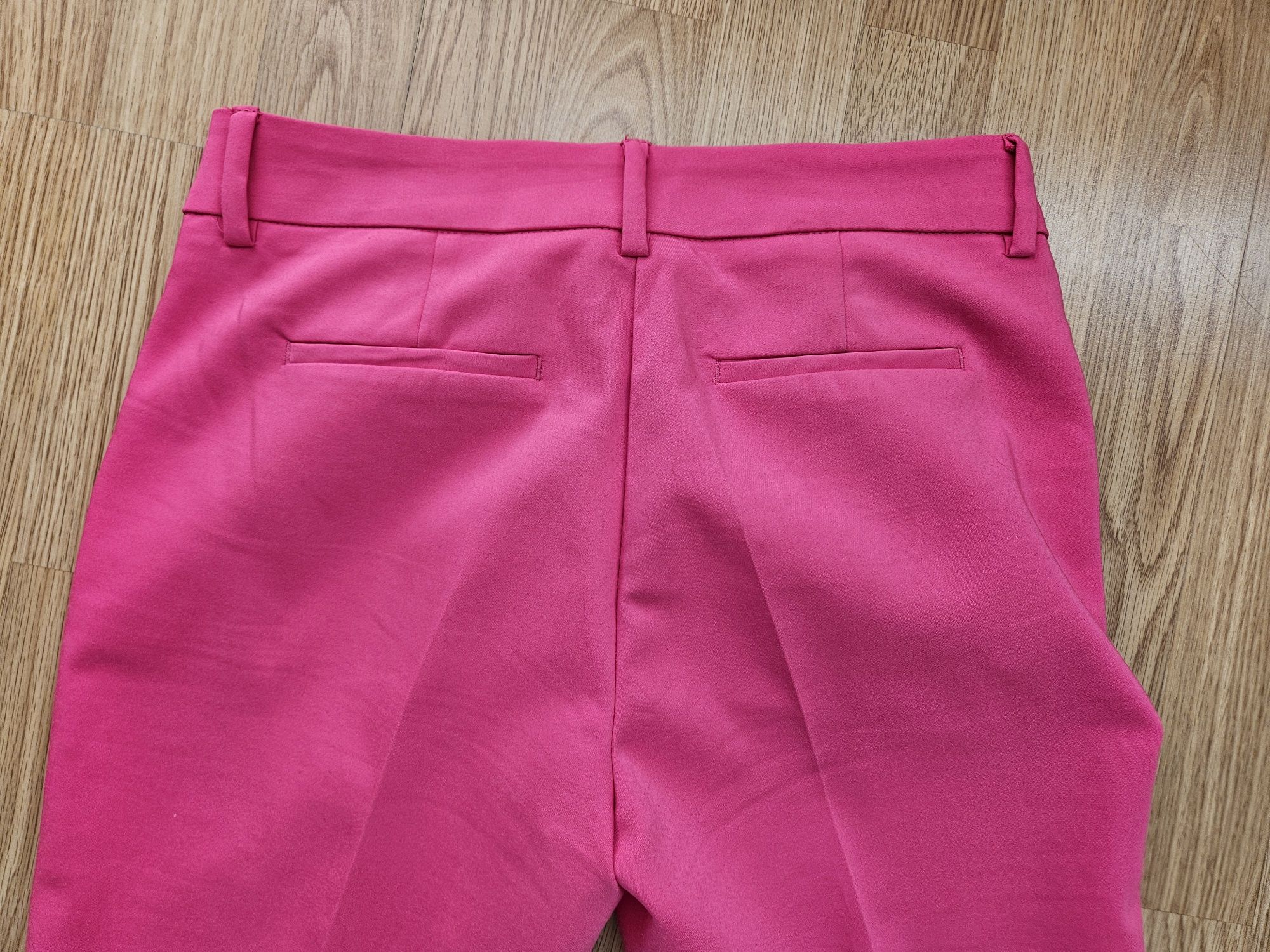 Spodnie różowe, cygaretki Reserved